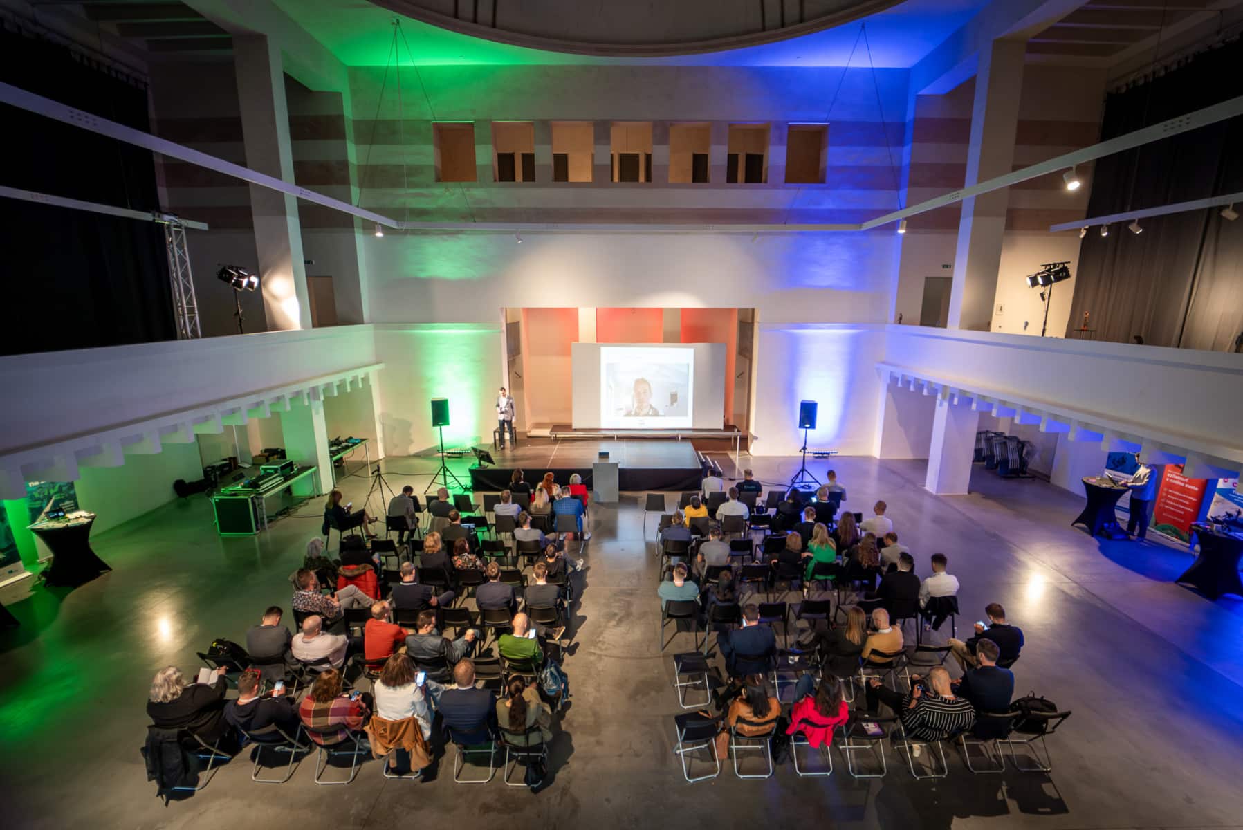 FESTIVAL INOVÁCIÍ – Rozhodnutia na základe reálnych a zrozumiteľných dát